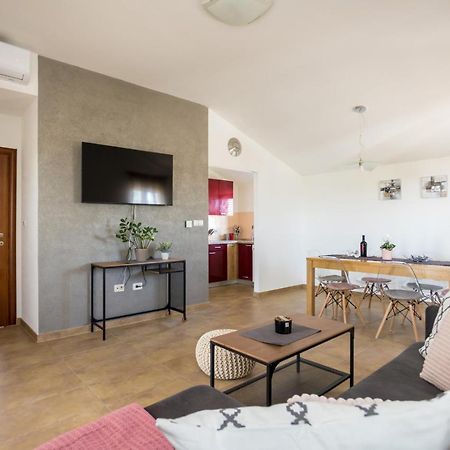 Apartmani Beba Омишаль Экстерьер фото