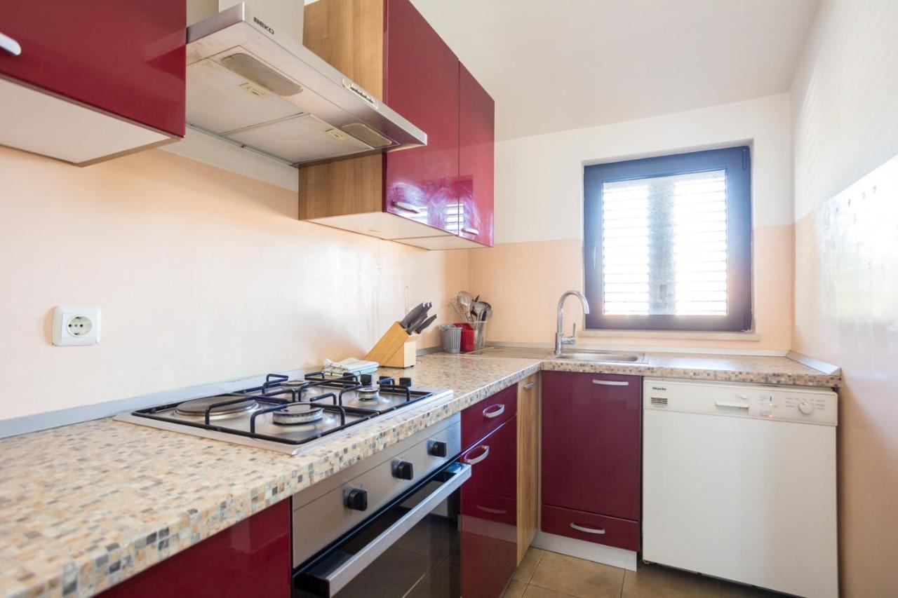 Apartmani Beba Омишаль Экстерьер фото